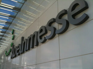 © nadine.juliana Schriftzug koelnmesse