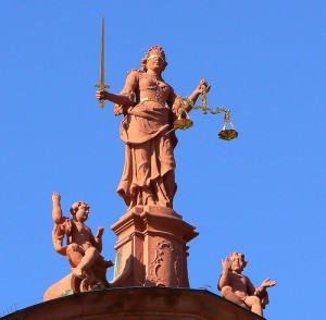 © dierk schaefer Statue der Justitia